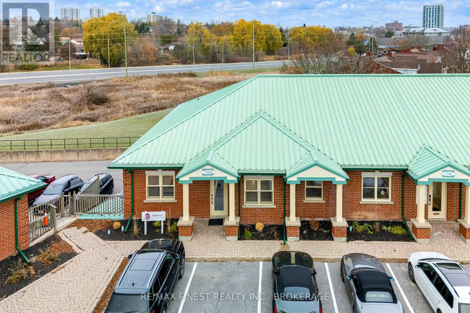 4 & 5 - 739 Arlington Park Place, Kingston, Ontario  K7M 8M8 - Photo 1 - X12581038