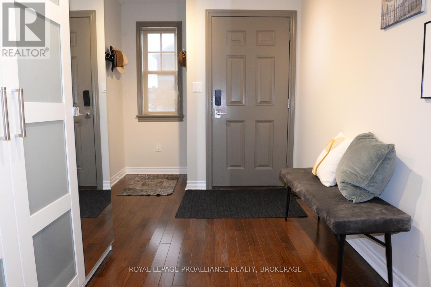 300 Wellington Street, Kingston, Ontario  K7K 2Z3 - Photo 3 - X12581062