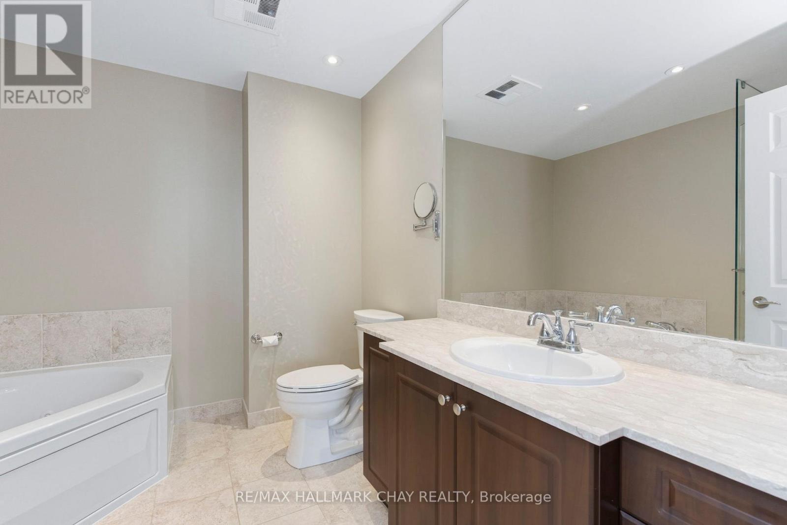 603 - 33 Ellen Street, Barrie, Ontario  L4N 6E9 - Photo 19 - S12427039