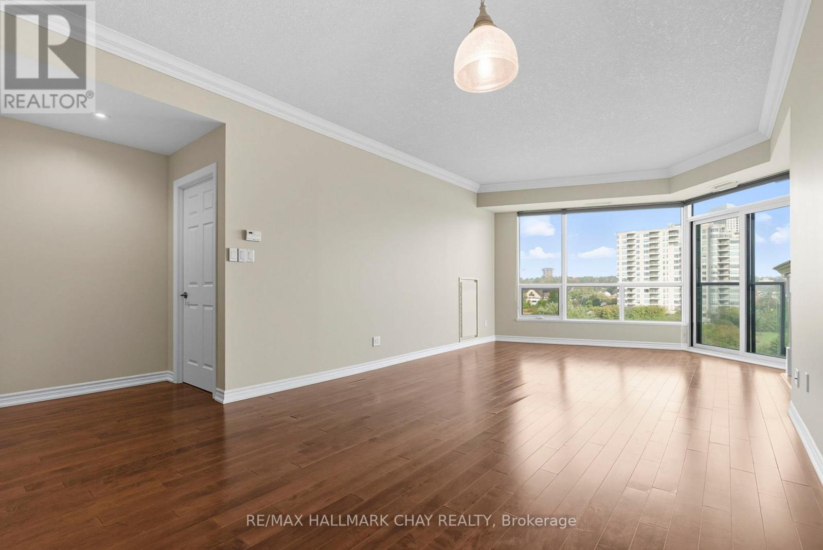 603 - 33 Ellen Street, Barrie, Ontario  L4N 6E9 - Photo 3 - S12427039