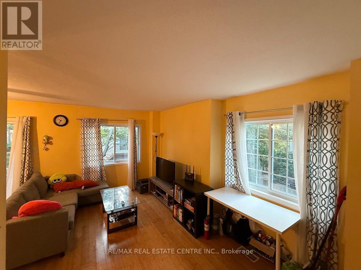 1 - 185 Highland Crescent, Kitchener, Ontario  N2M 5P8 - Photo 7 - X12580966