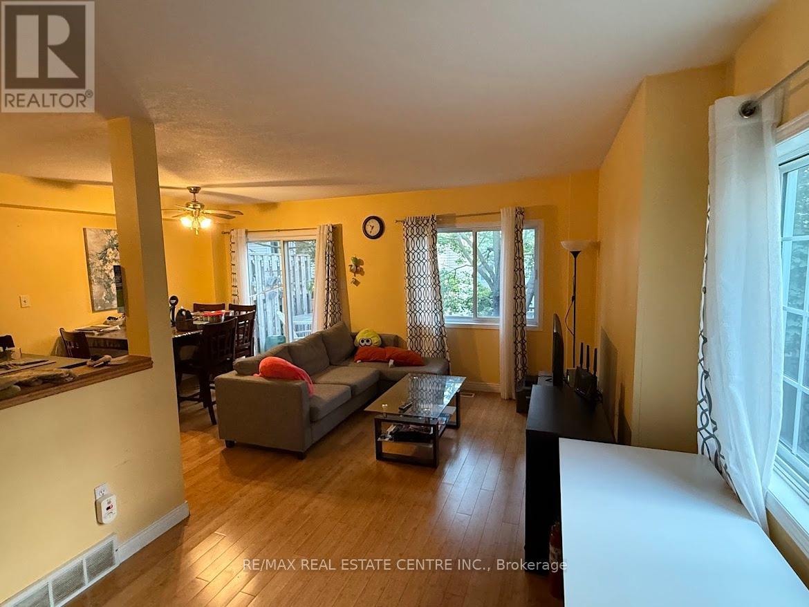 1 - 185 Highland Crescent, Kitchener, Ontario  N2M 5P8 - Photo 8 - X12580966