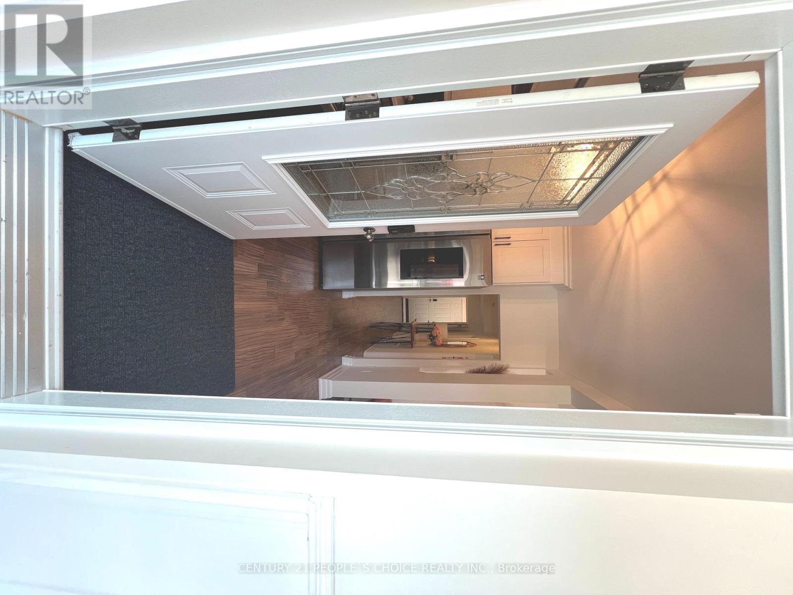 4927 Victoria Avenue, Niagara Falls, Ontario  L2E 4C7 - Photo 3 - X12580986