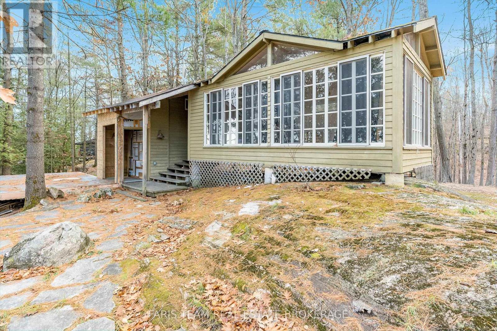 29 Island 26 Lm, Gravenhurst, Ontario  P1P 1R2 - Photo 4 - X12580996