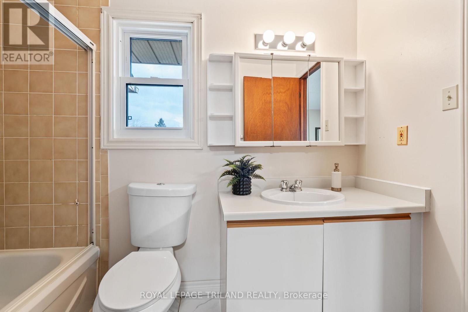 4 - 1318 Highbury Avenue N, London East, Ontario  N5Y 5E5 - Photo 23 - X12581064