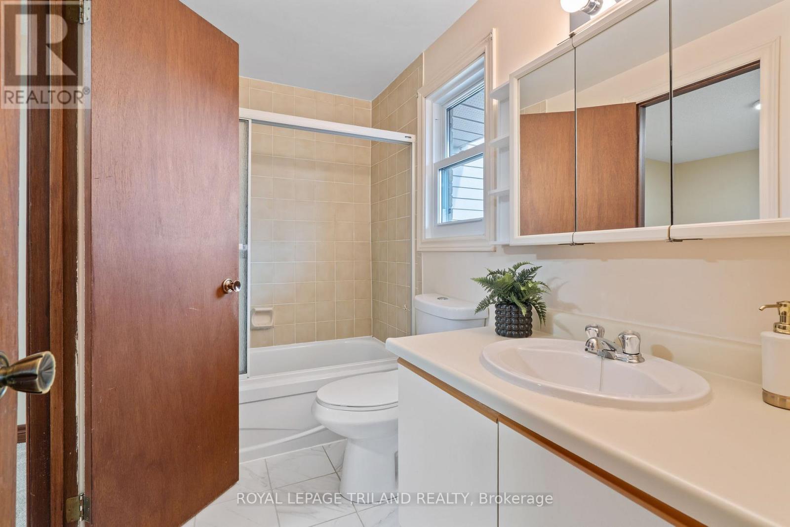 4 - 1318 Highbury Avenue N, London East, Ontario  N5Y 5E5 - Photo 24 - X12581064