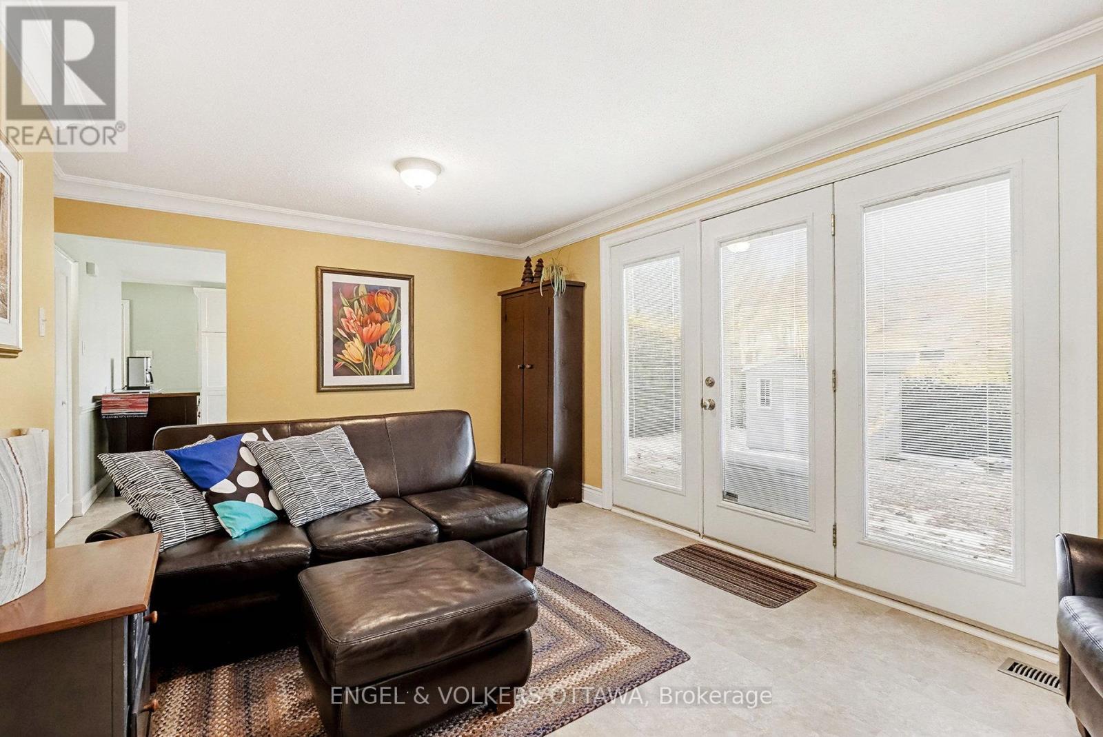 13 Welkin Crescent, Ottawa, Ontario  K2E 5M4 - Photo 10 - X12581108