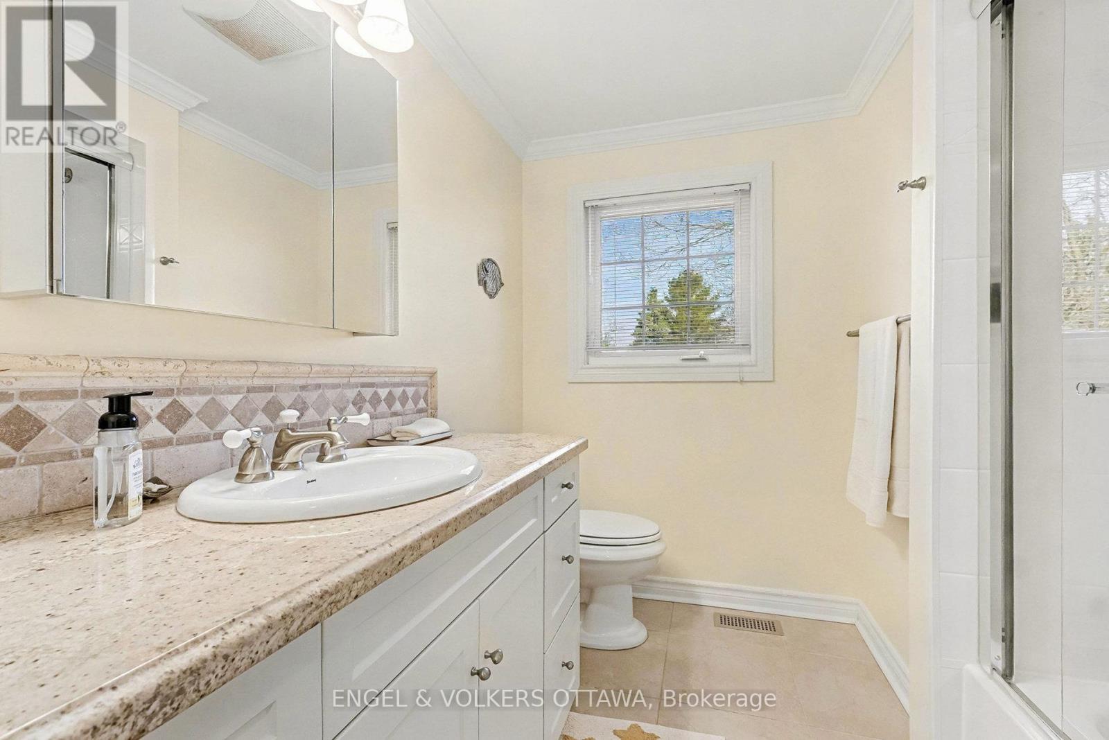 13 Welkin Crescent, Ottawa, Ontario  K2E 5M4 - Photo 20 - X12581108