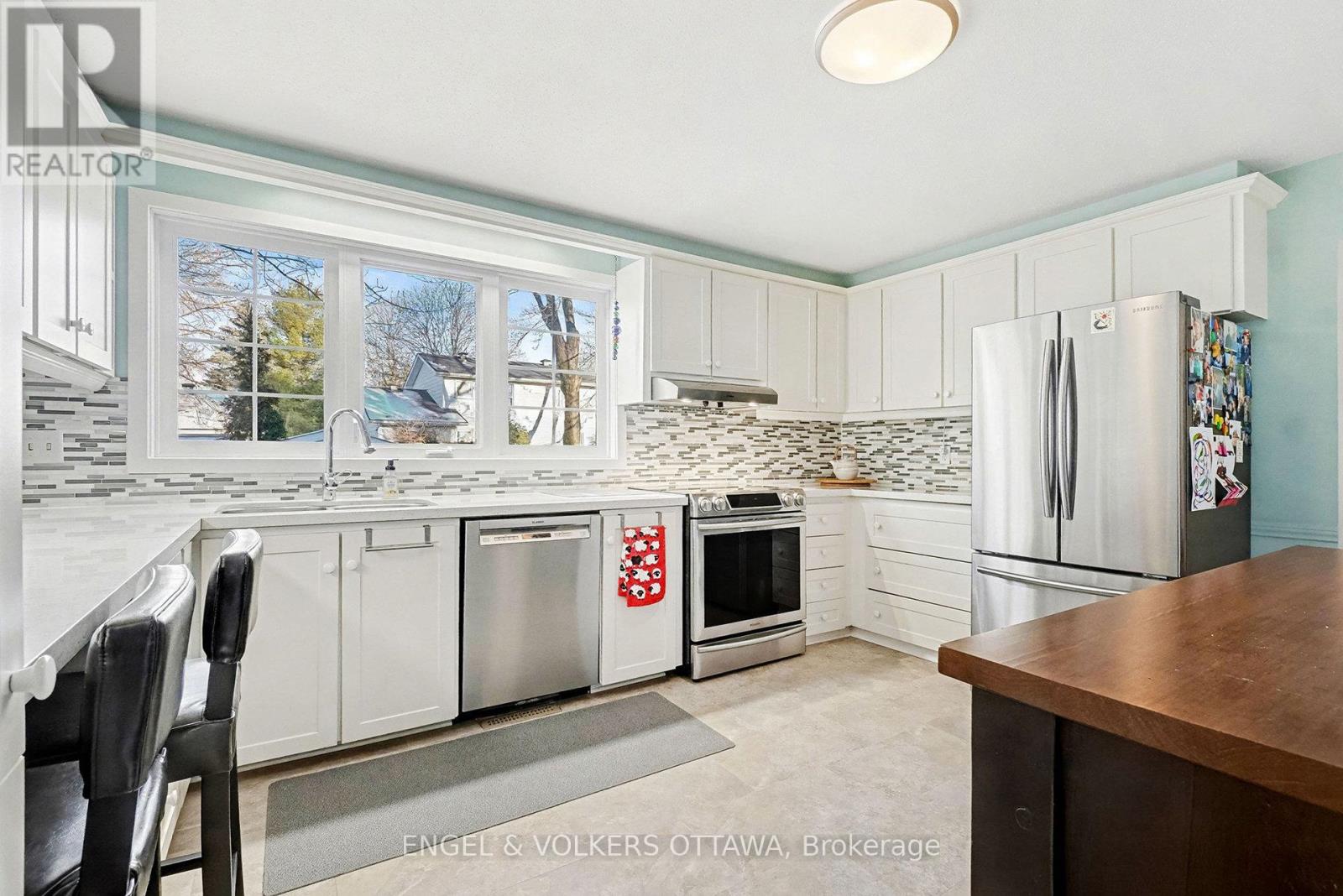 13 Welkin Crescent, Ottawa, Ontario  K2E 5M4 - Photo 7 - X12581108