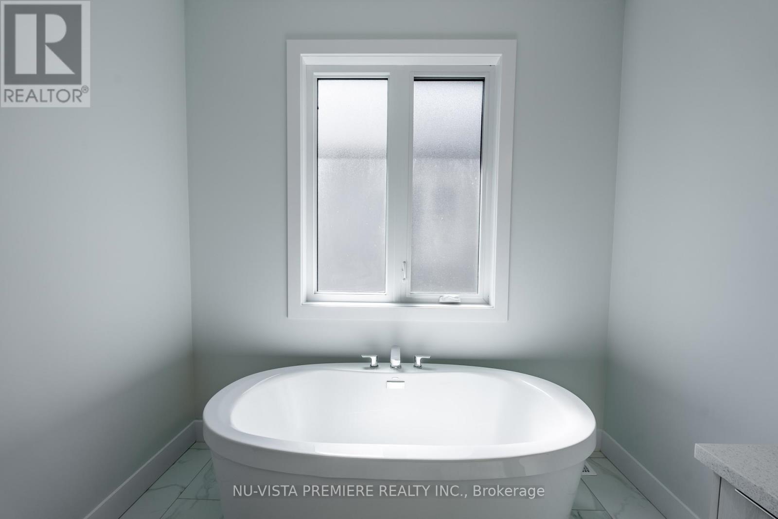 316 Stathis Boulevard, Sarnia, Ontario  N6L 0B1 - Photo 22 - X12402774