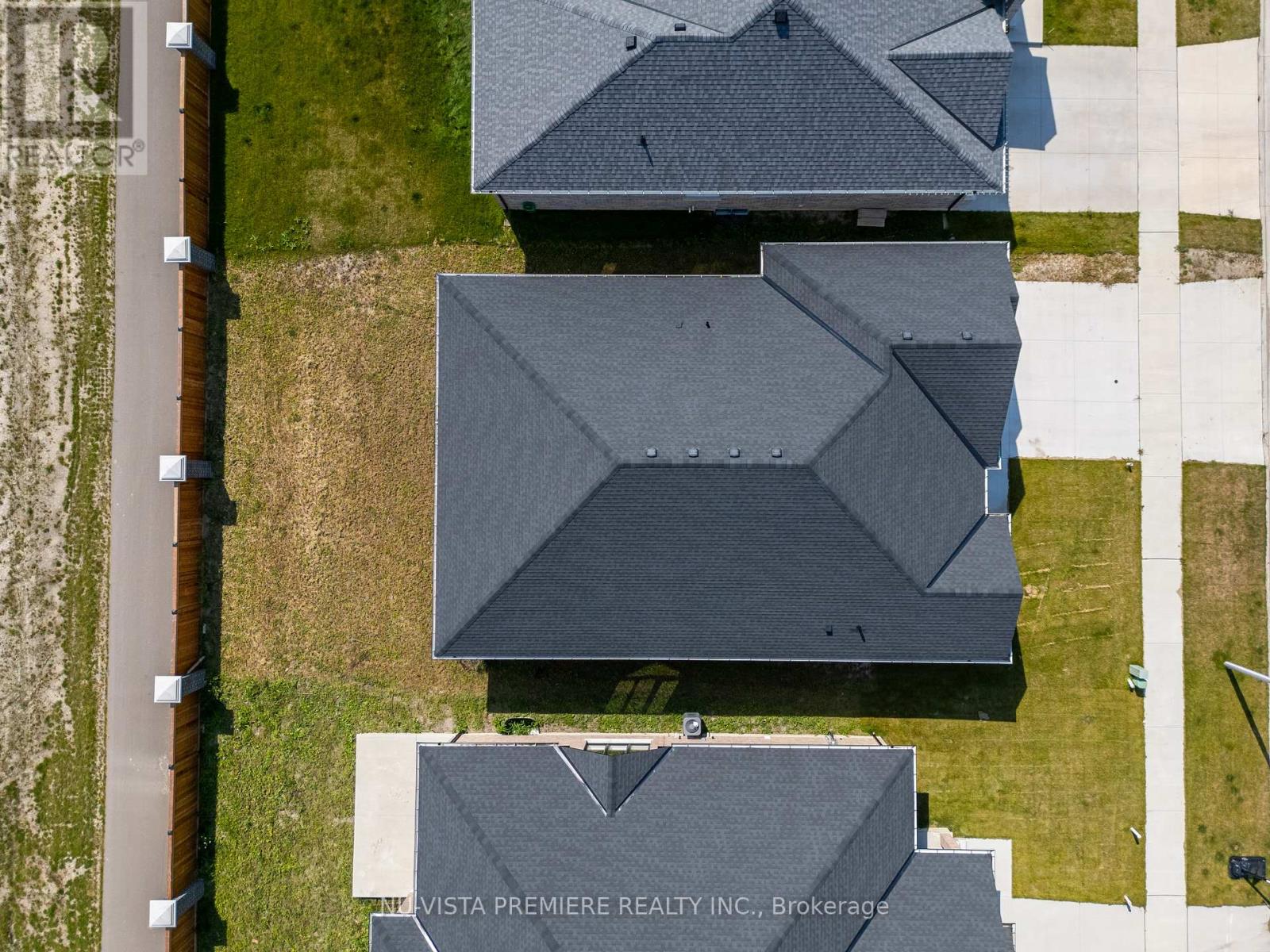 316 Stathis Boulevard, Sarnia, Ontario  N6L 0B1 - Photo 38 - X12402774