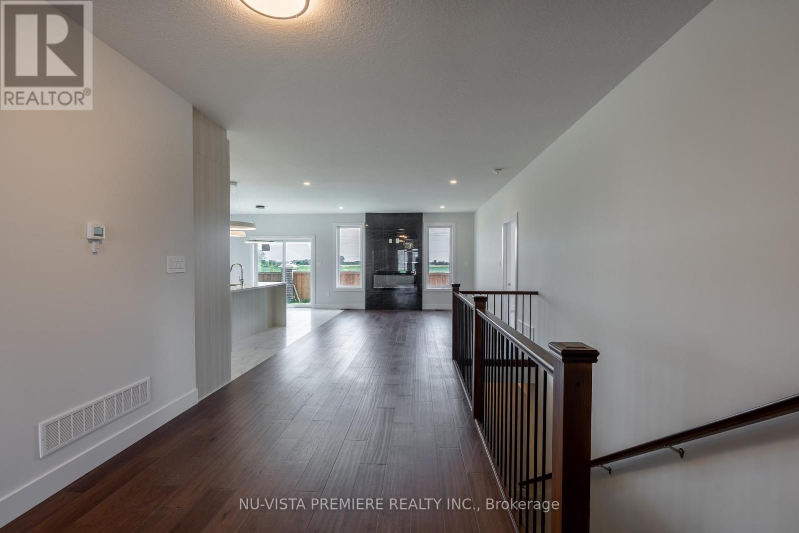 316 Stathis Boulevard, Sarnia, Ontario  N6L 0B1 - Photo 5 - X12402774