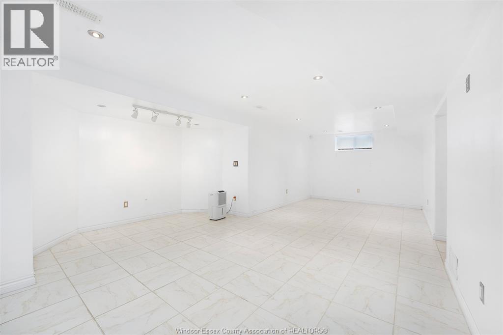 469 John Harvey Crescent, Windsor, Ontario  N9E 4R3 - Photo 33 - 25030698