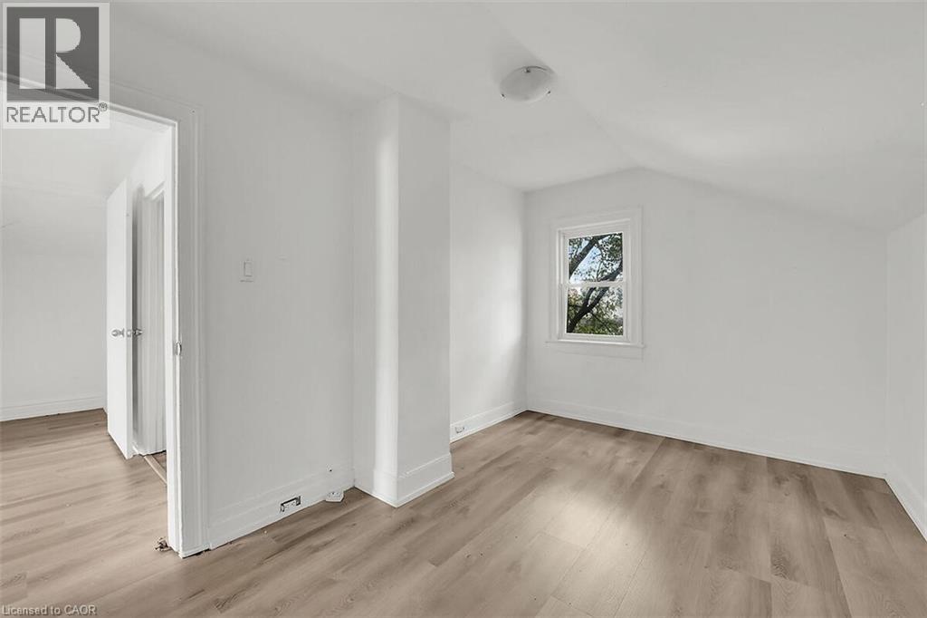 43 Centre Street, St. Catharines, Ontario  L2R 3A8 - Photo 11 - 40777843