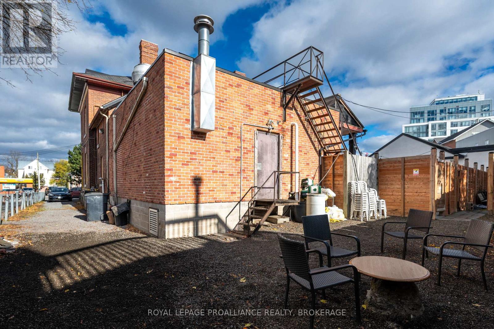 506 Princess Street, Kingston, Ontario  K7L 1C5 - Photo 4 - X12129597