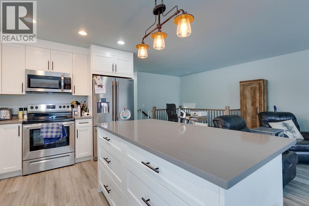 7014 Taft Drive, Prince George, British Columbia  V2K 2R2 - Photo 6 - R3070329