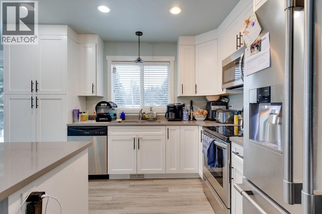 7014 Taft Drive, Prince George, British Columbia  V2K 2R2 - Photo 3 - R3070329