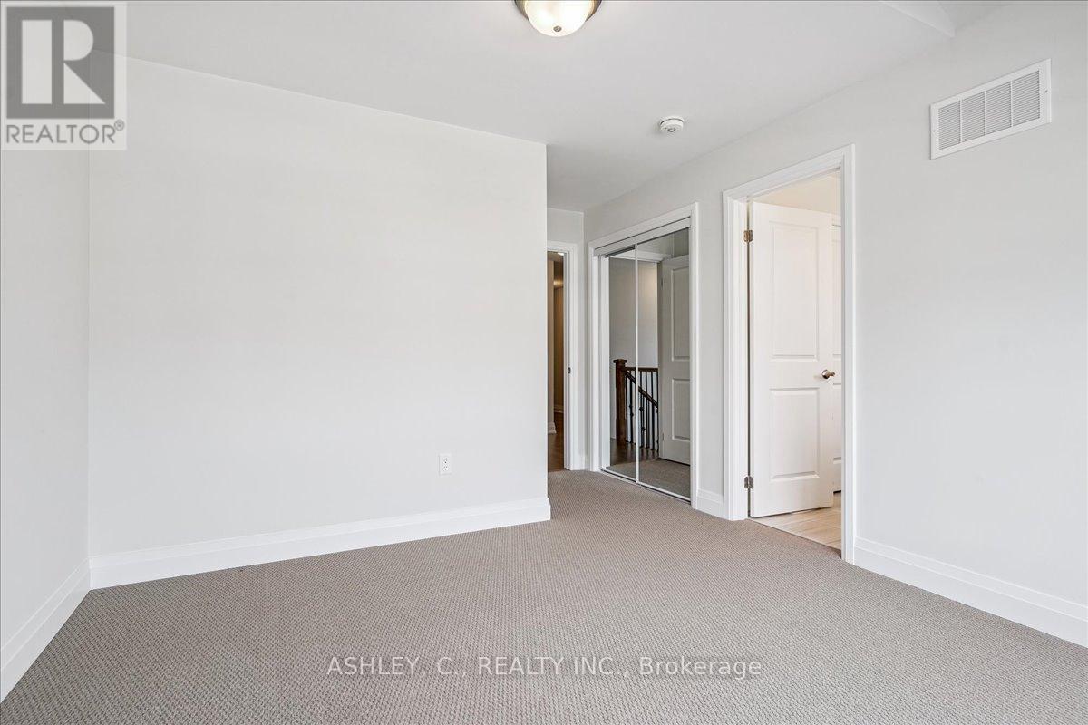 Upper - 29 Gladmary Drive, Brampton (Bram West), Ontario  L6Y 6K9 - Photo 37 - W12448899