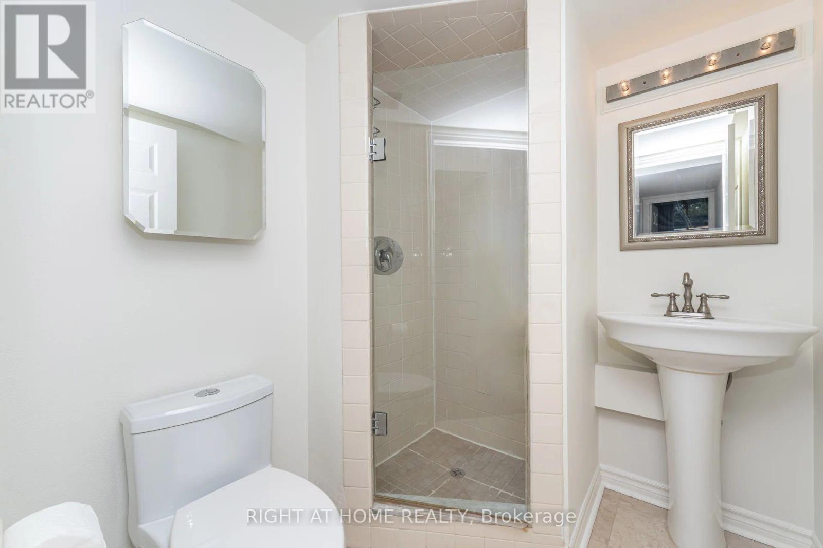 208 - 1360 Rathburn Road E, Mississauga, Ontario  L4W 4H4 - Photo 22 - W12519392