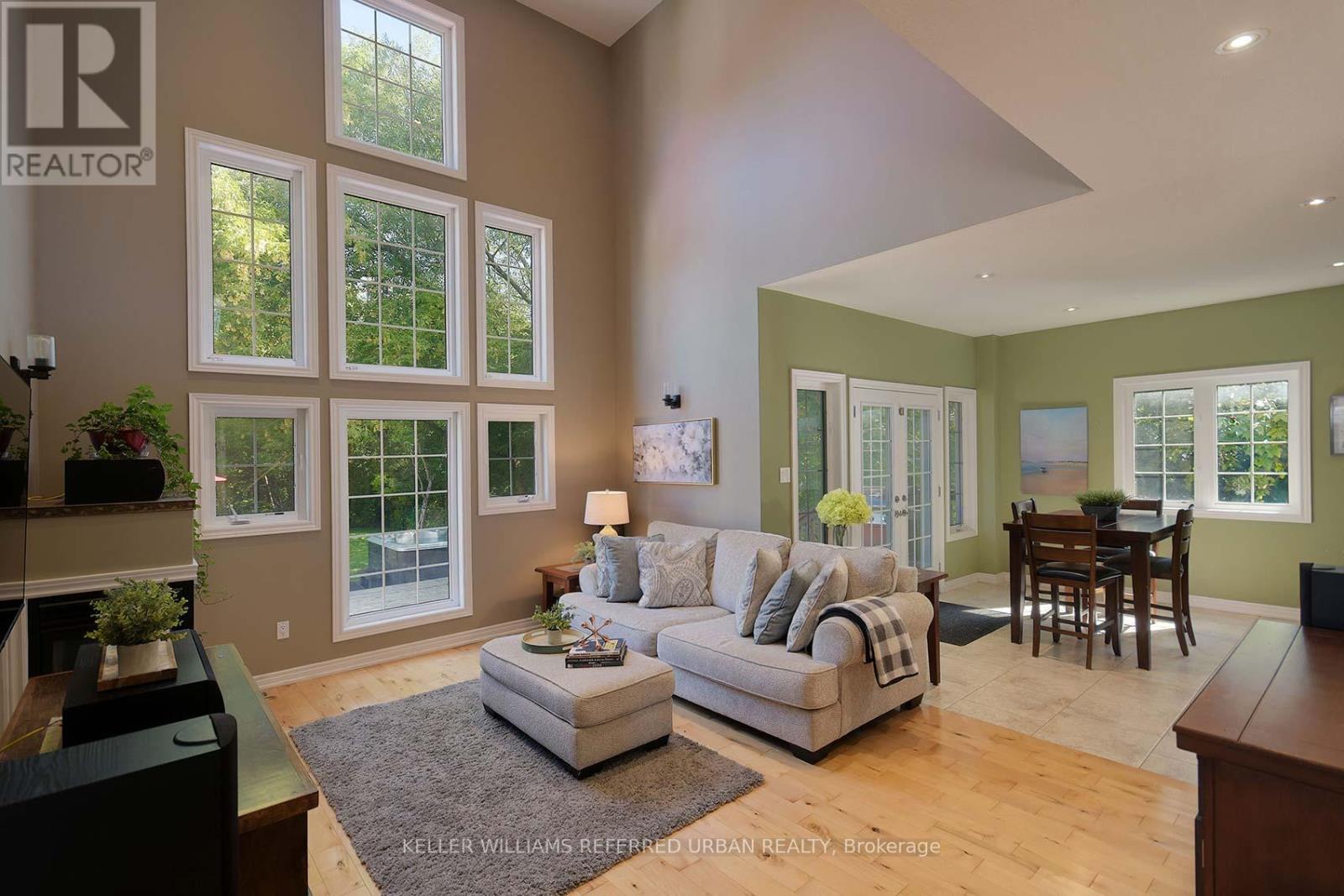 995 Chapman Street, Innisfil (Lefroy), Ontario L0L 1W0 - Photo 4 - N12581054