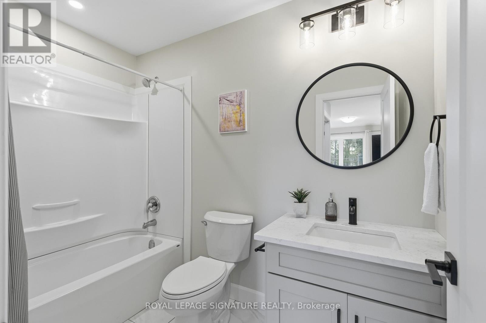 B - 125 Sydenham Street, Essa (Angus), Ontario L0M 1B0 - Photo 18 - N12581056