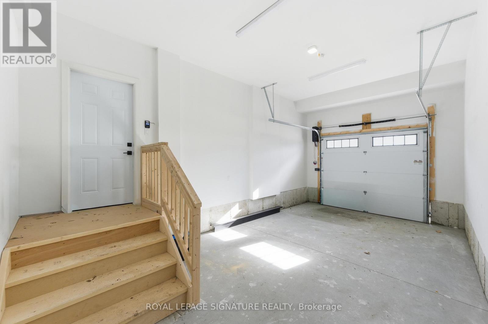 B - 125 Sydenham Street, Essa (Angus), Ontario L0M 1B0 - Photo 27 - N12581056