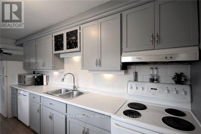 48 Alice Avenue, Georgina, Ontario  L4P 3C8 - Photo 4 - N12581112