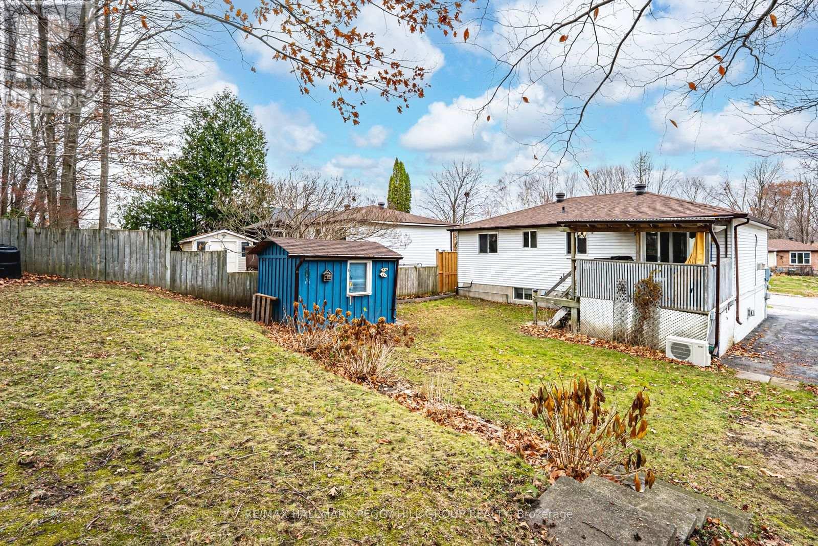 858 Birchwood Drive, Midland, Ontario  L4R 4Y2 - Photo 3 - S12581152