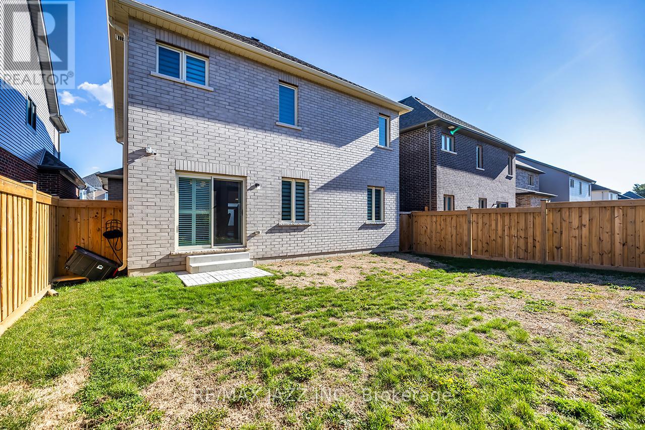 10 Thomas Bird Street, Clarington, Ontario  L1C 7C9 - Photo 39 - E12581160