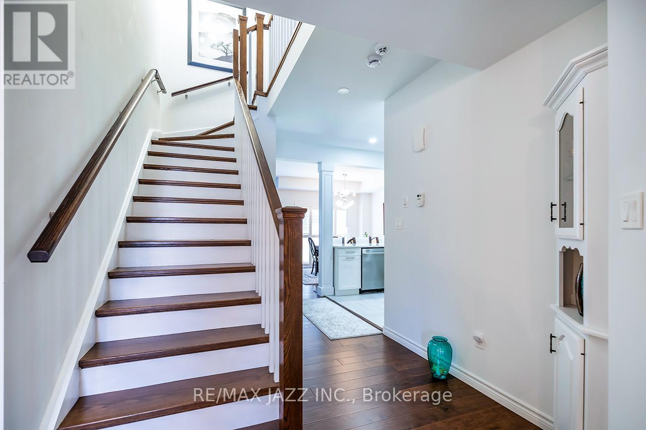 10 Thomas Bird Street, Clarington, Ontario  L1C 7C9 - Photo 8 - E12581160