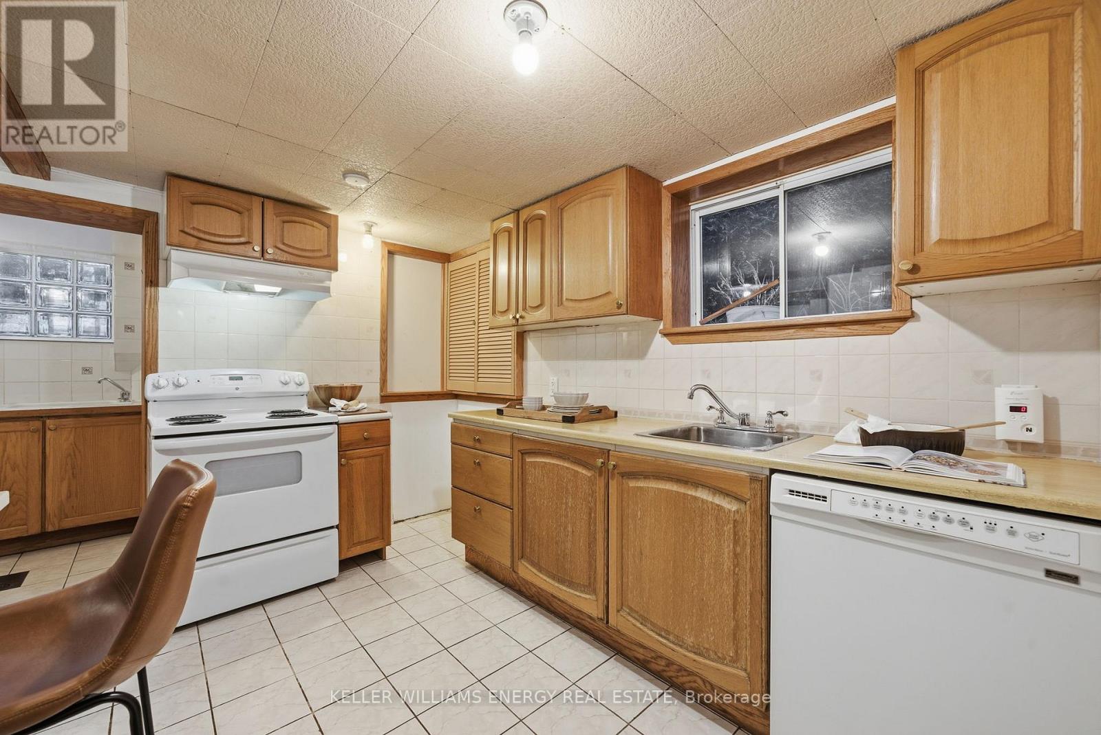 1485 Oneida Court, Oshawa, Ontario  L1G 4M7 - Photo 35 - E12581226