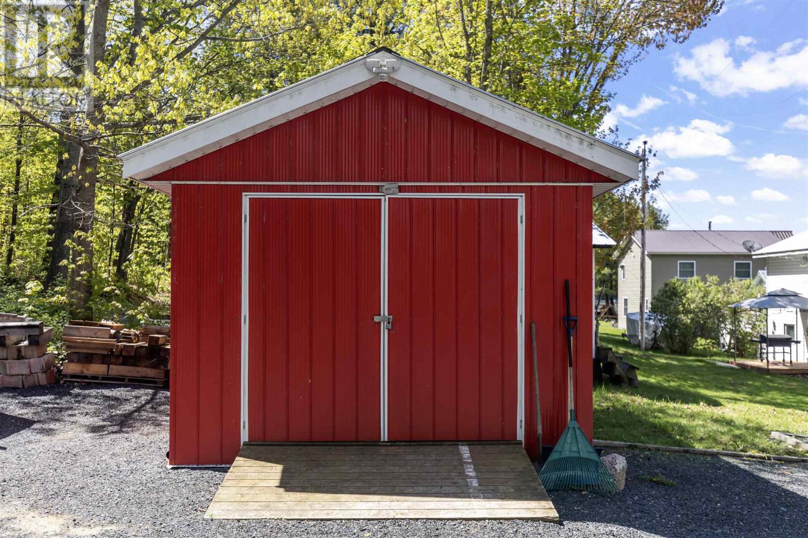 650b Sunset Beach Rd, Huron Shores, Ontario  P0R 1H0 - Photo 31 - SM253358