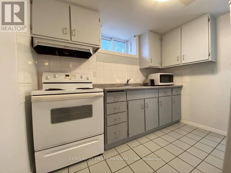 551 Adelaide Street N, London East, Ontario  N6B 3J6 - Photo 13 - X12581310