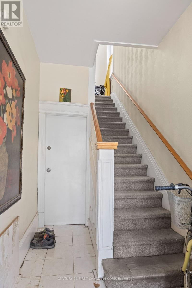 551 Adelaide Street N, London East, Ontario  N6B 3J6 - Photo 5 - X12581310