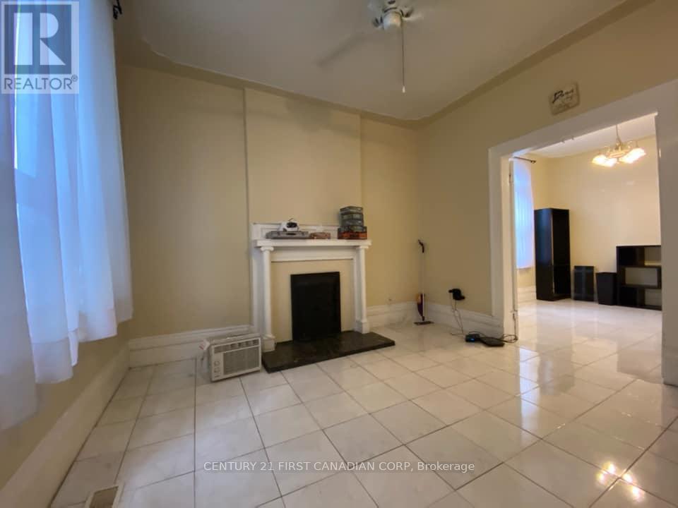 551 Adelaide Street N, London East, Ontario  N6B 3J6 - Photo 7 - X12581310