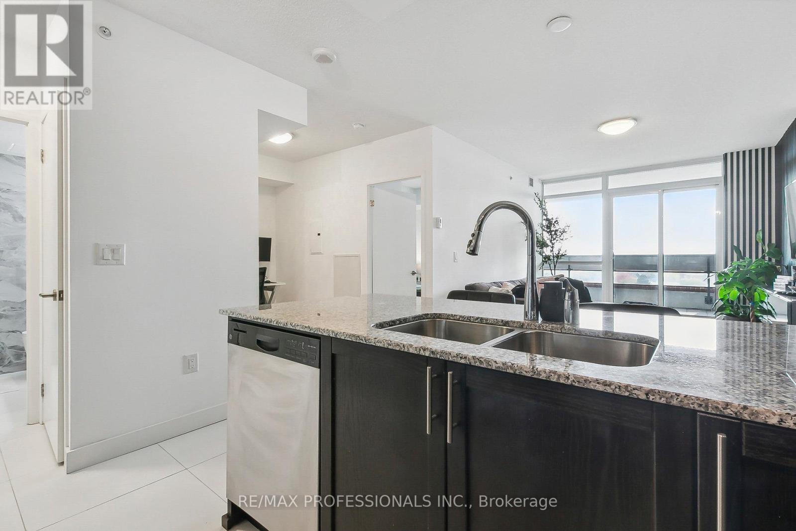 638 - 830 Lawrence Avenue W, Toronto, Ontario  M6A 0A2 - Photo 10 - W12581036