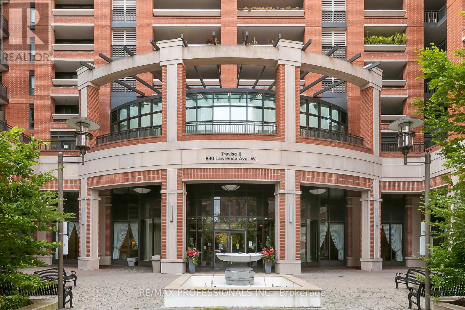 638 - 830 Lawrence Avenue W, Toronto, Ontario  M6A 0A2 - Photo 2 - W12581036