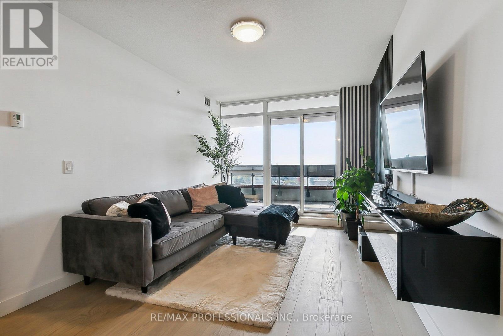 638 - 830 Lawrence Avenue W, Toronto, Ontario  M6A 0A2 - Photo 4 - W12581036