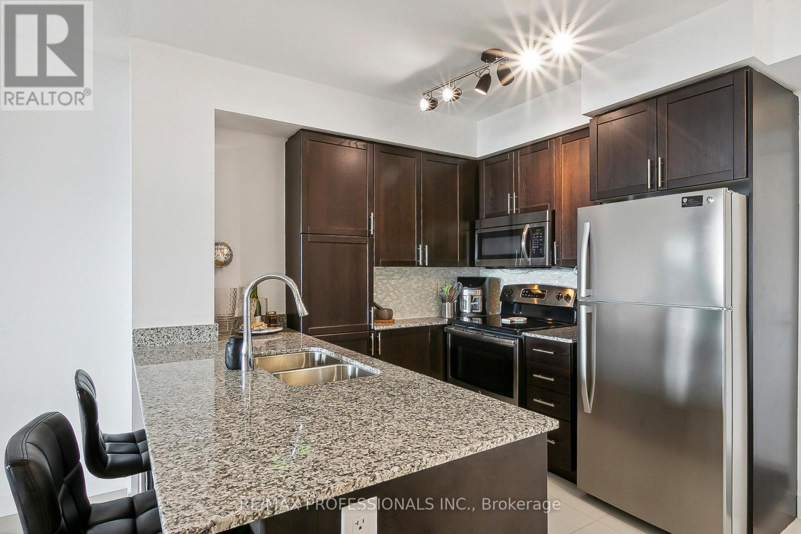 638 - 830 Lawrence Avenue W, Toronto, Ontario  M6A 0A2 - Photo 9 - W12581036