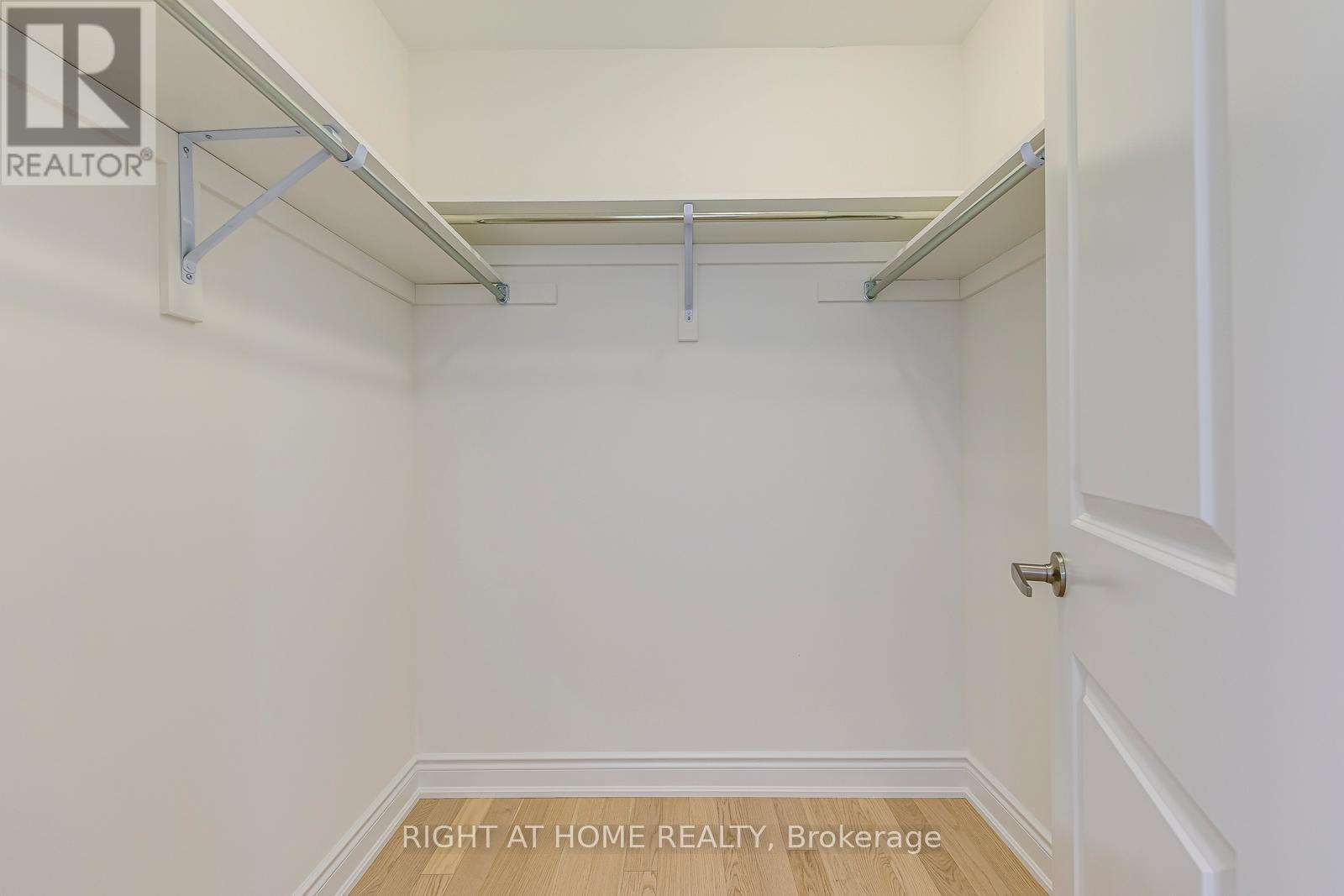 2575 Islington Avenue, Toronto, Ontario  M9V 4A2 - Photo 29 - W12581048