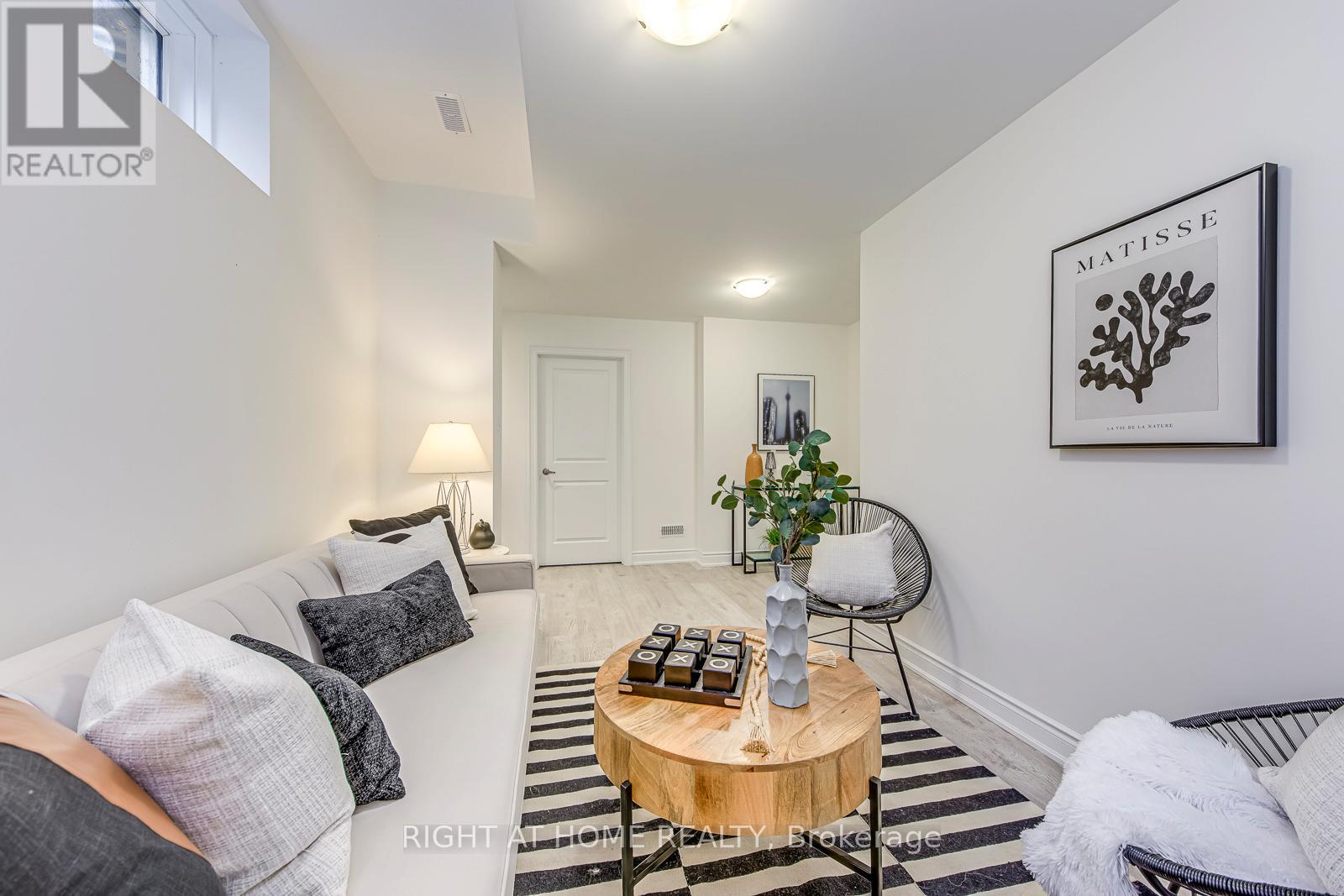 2575 Islington Avenue, Toronto, Ontario  M9V 4A2 - Photo 39 - W12581048