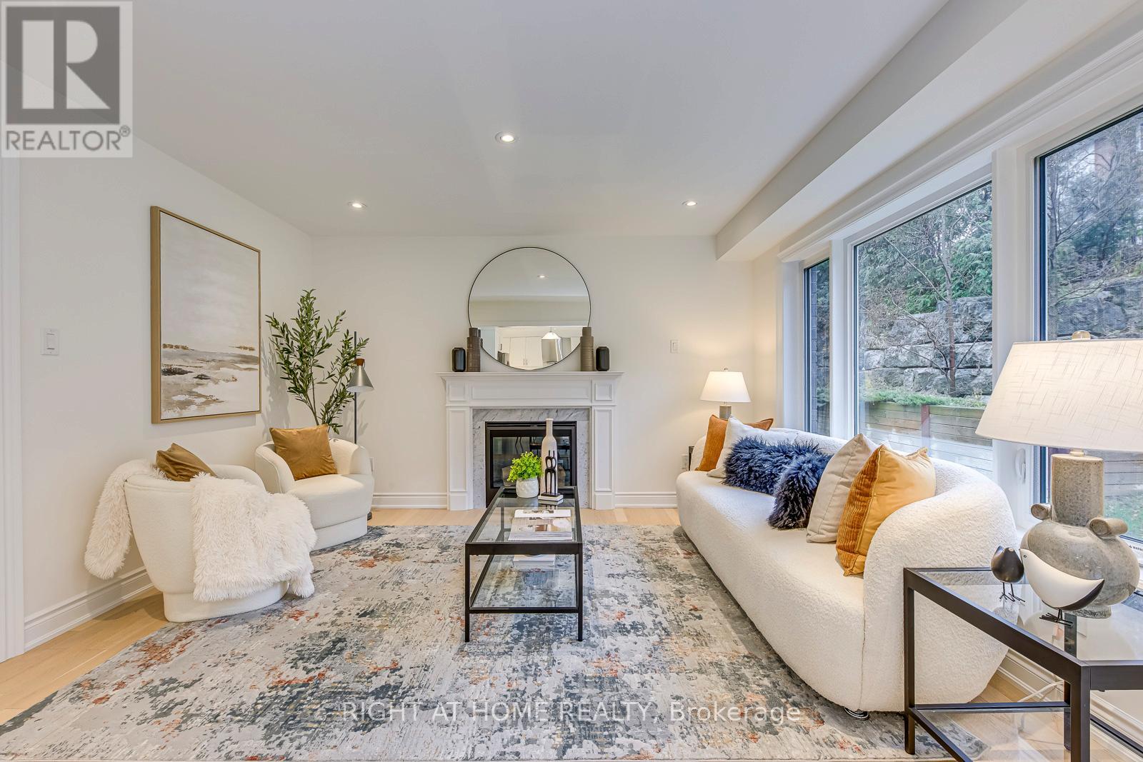 2575 Islington Avenue, Toronto, Ontario  M9V 4A2 - Photo 6 - W12581048