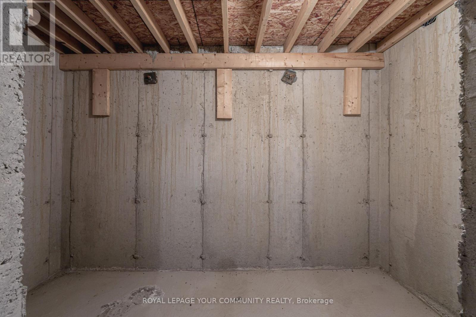 5526 Meadowcrest Avenue, Mississauga, Ontario  L5M 0V1 - Photo 30 - W12581076