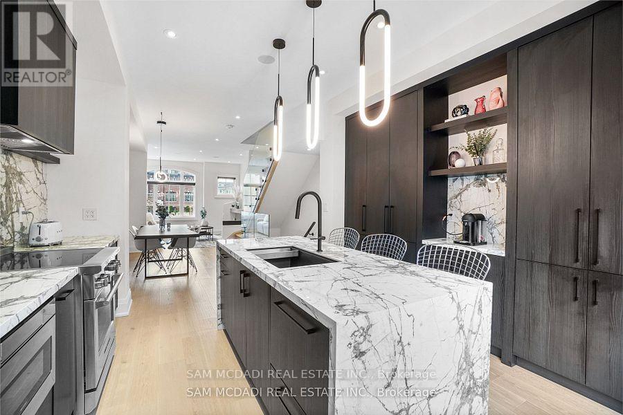 24 - 10 Lunar Crescent, Mississauga, Ontario  L5M 2P6 - Photo 11 - W12581094