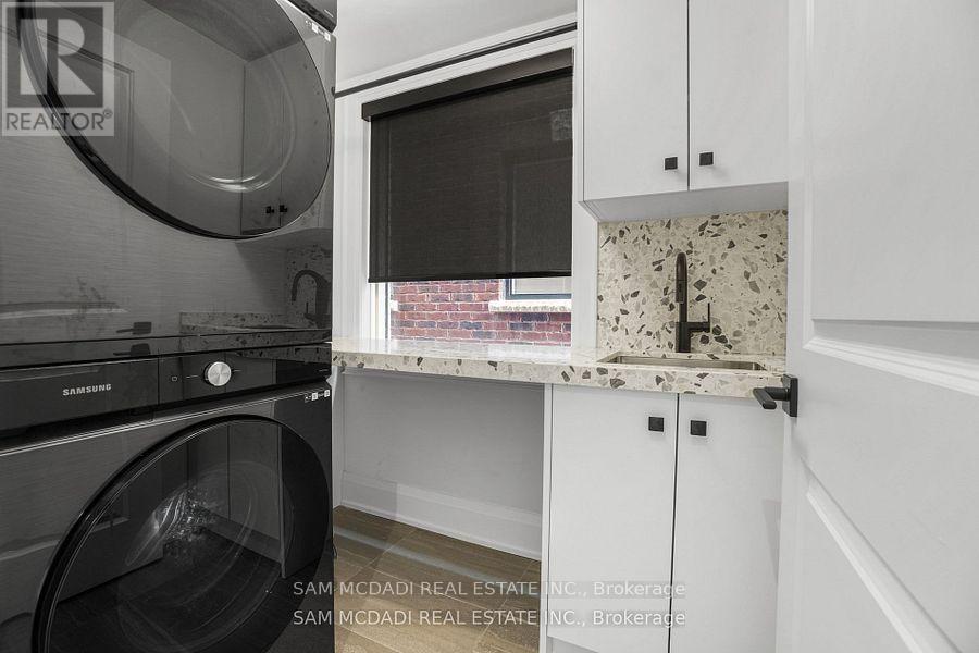 24 - 10 Lunar Crescent, Mississauga, Ontario  L5M 2P6 - Photo 19 - W12581094