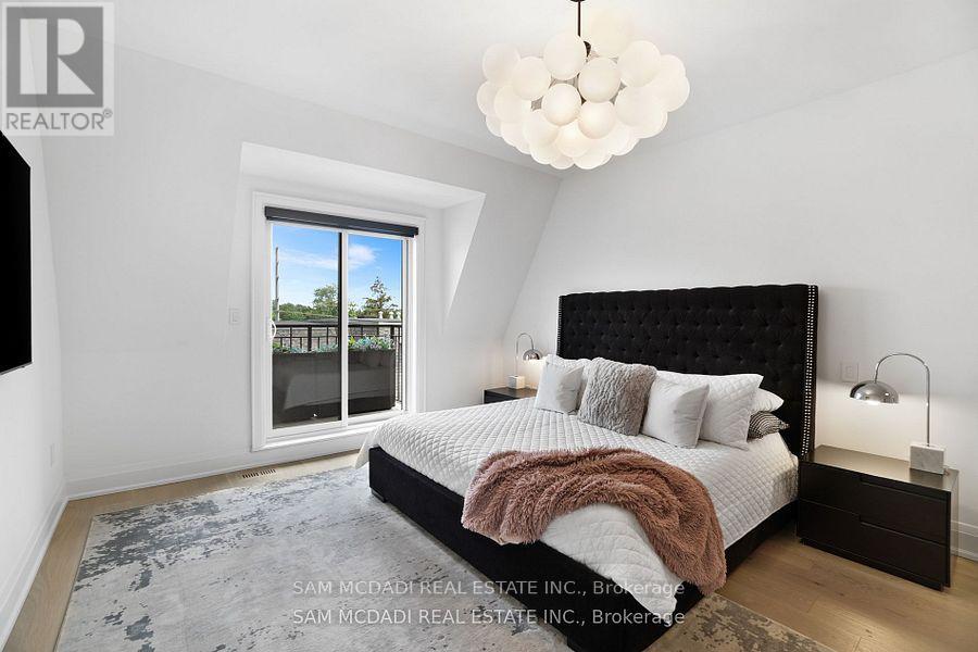 24 - 10 Lunar Crescent, Mississauga, Ontario  L5M 2P6 - Photo 22 - W12581094