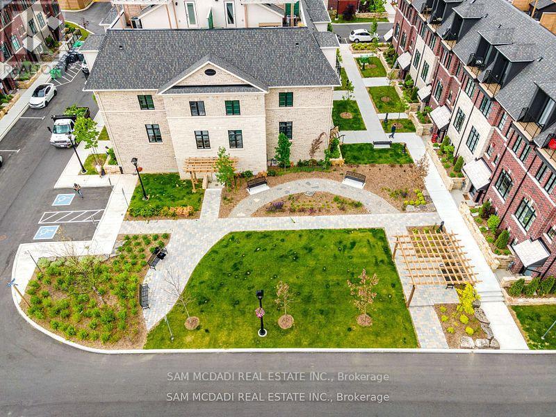 24 - 10 Lunar Crescent, Mississauga, Ontario  L5M 2P6 - Photo 39 - W12581094