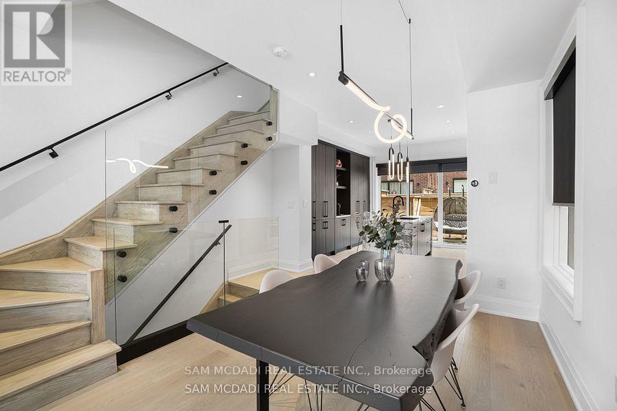 24 - 10 Lunar Crescent, Mississauga, Ontario  L5M 2P6 - Photo 7 - W12581094