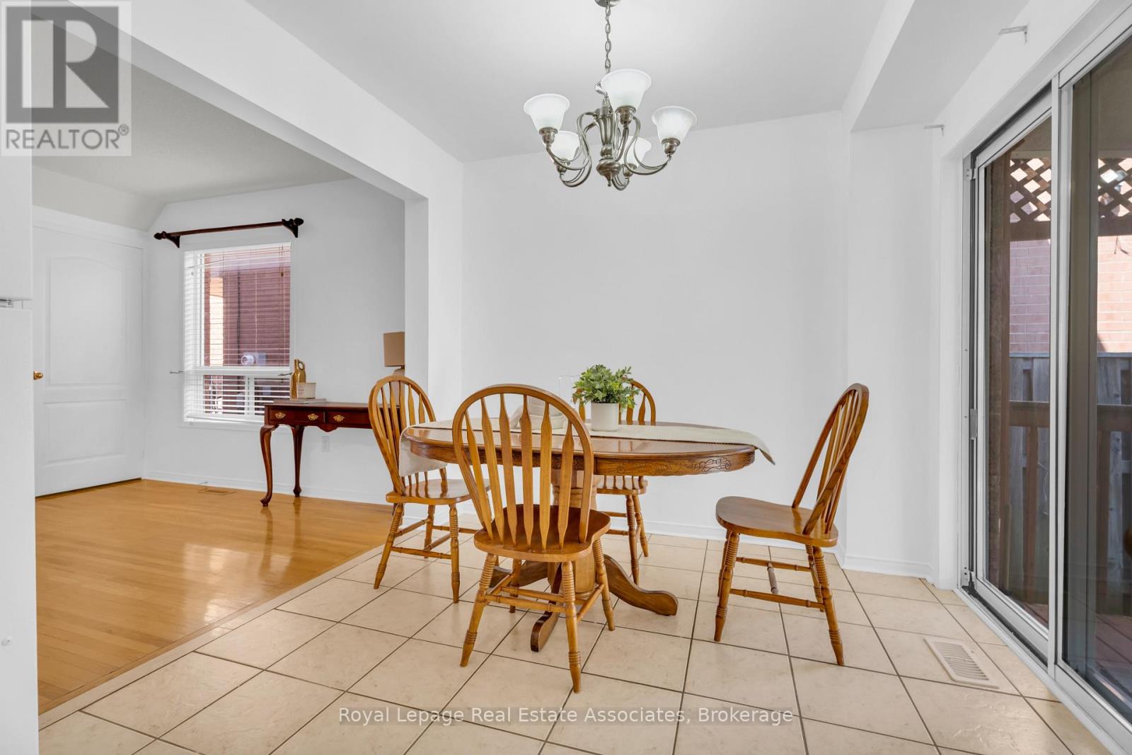 69 Lonestar Crescent, Brampton, Ontario  L7A 2J1 - Photo 18 - W12581102