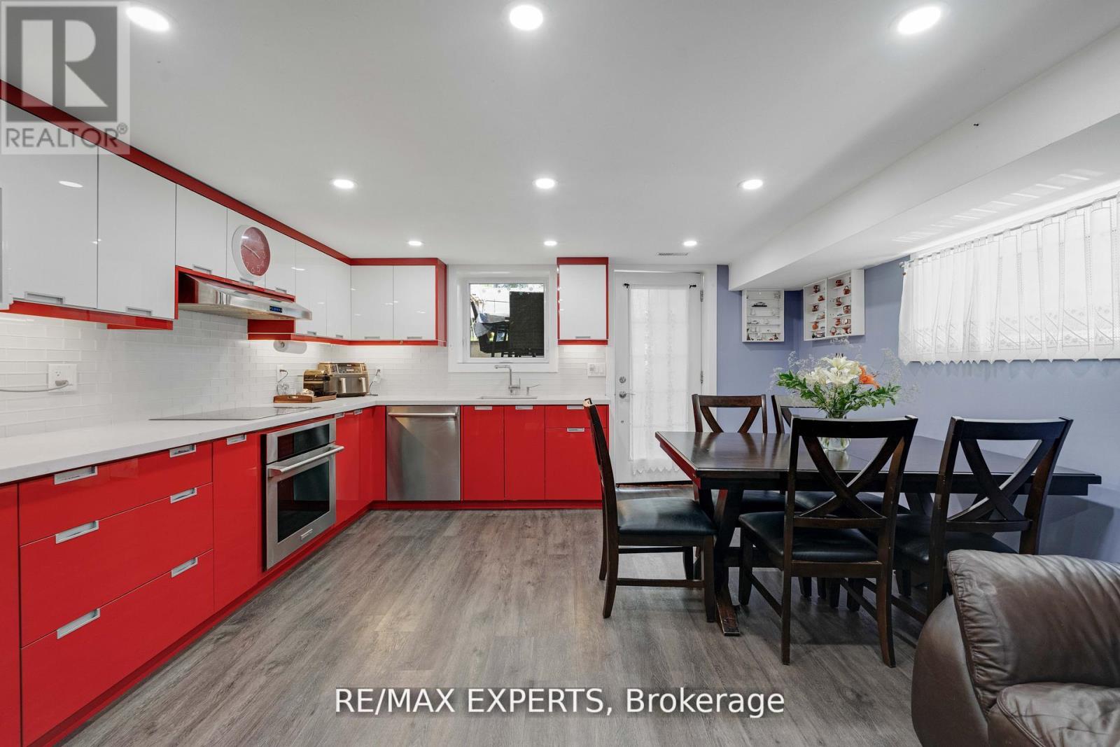 19 Kenora Crescent, Toronto, Ontario  M6M 1C5 - Photo 21 - W12581130